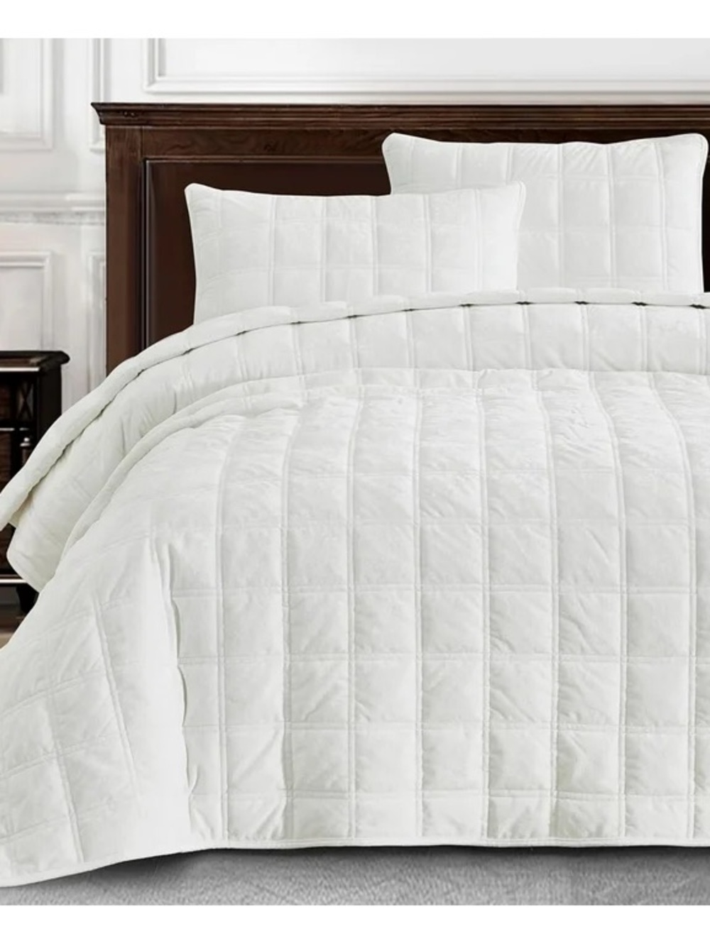 Classic White velvet 3 piece Quilted quilt Set - Soft All-Season Bedding